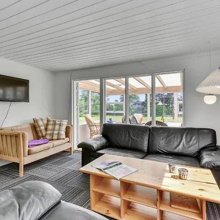 Feriehus Dejligt Hjem I Med Wifi Tarm