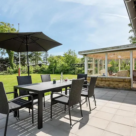 Pet Friendly In With Wifi Holiday home Tarm