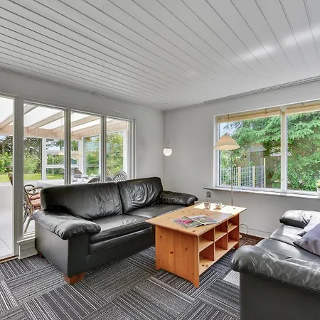 Holiday home Pet Friendly In With Wifi